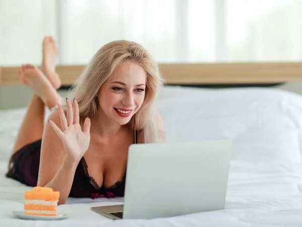 sexet pige fejrer online